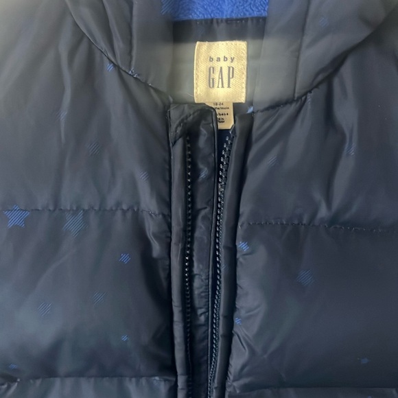 Baby GAP snowsuit - Picture 2 of 2